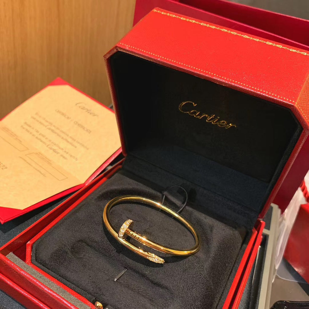 Cartier最新款帶鉆釘子手鐲
