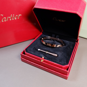 Cartier经典款LOVE四鉆手鐲