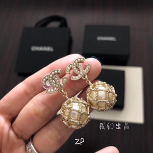 雙C吊珍珠球耳釘